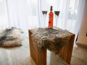 Saueskinn - Gotland - beautiful-sheepskin-chair-pads