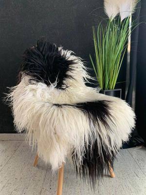 Saueskinn - islandsk - brown-with-white-island-sheepskin-adam-leather