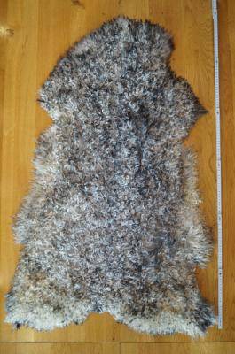 Saueskinn - Gotland - light-grey-curly-gotland