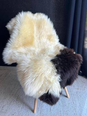 Saueskinn - Melerade - melerade-white-brown-sheepskins-adam-leather