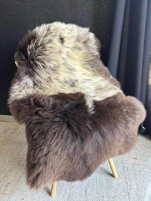 Saueskinn - Melerade - mokka-melerade-sheepskin-adam-leather