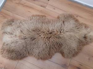 Saueskinn - Meliert  Toffee - Coburg revsauen - original-meliert-toffee-sheepskin