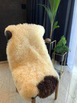Saueskinn - Svenske - swedish-chocolate-white-sheepskins-adam-leather