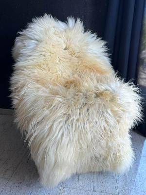 Saueskinn - Melerade - white-melerade-adam-leather-sheepskin
