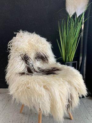Saueskinn - islandsk - white-mokka-island-sheepskin-adam-leather