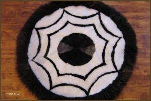 Saueskinn - Runde tepper - beguiling-round-carpets-sheepskin-adam-leather
