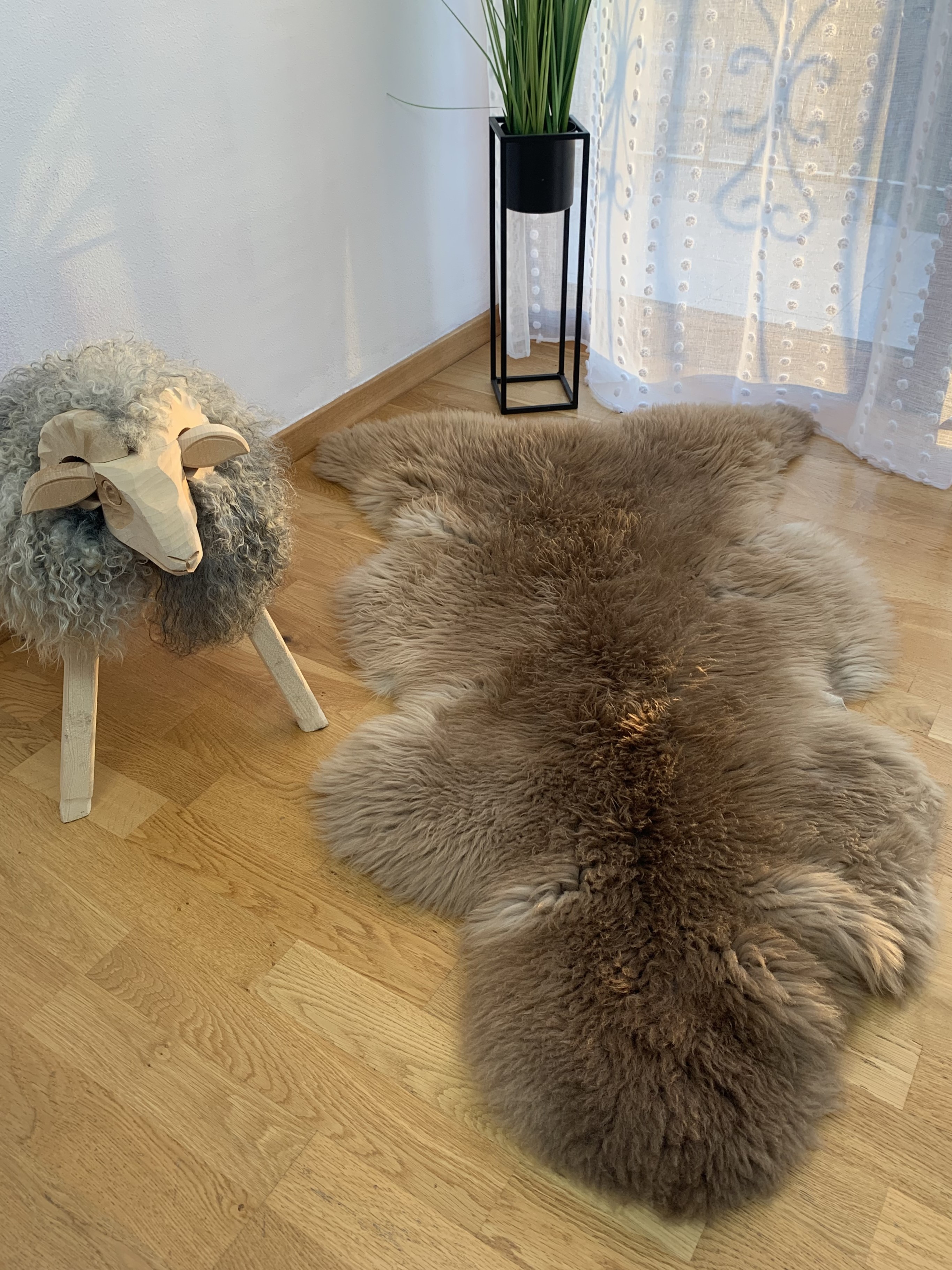Saueskinn -  Saueskinn - holland-brown-sheepskin-adam-leather