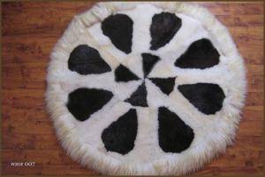 Saueskinn - Runde tepper - mega-round-carpets-sheepskin-adam-leather