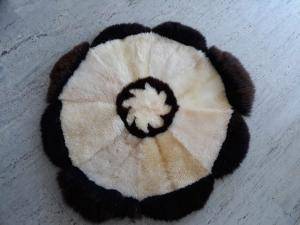 Saueskinn - Runde tepper - white-round-carpets-sheepskin-adam-leather
