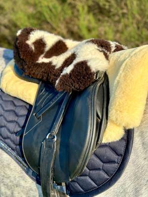 Saueskinn - Saddle Covers for Ryttere - saddle-cover-sheepskin2