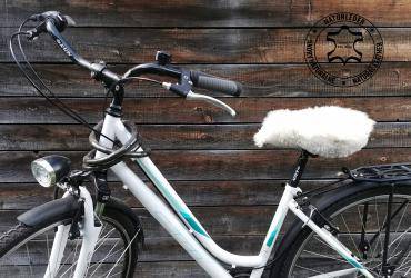 Saueskinn - Setetrekk i saueskinn - den perfekte løsningen for elskere av lange sykkelturer og et must for seriøse syklister!